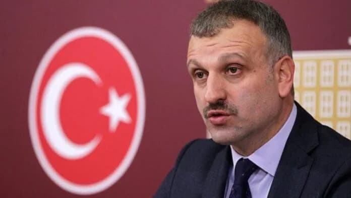 Azerbaycan istedi, başörtüsü yasağını eleştiren Oktay Saral görevden alındı.